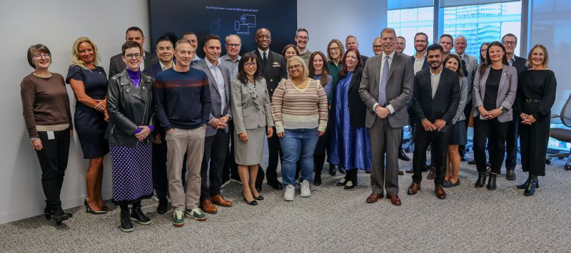 Membres de l’EHD de l’OCRI avec le commandant Paul Smith